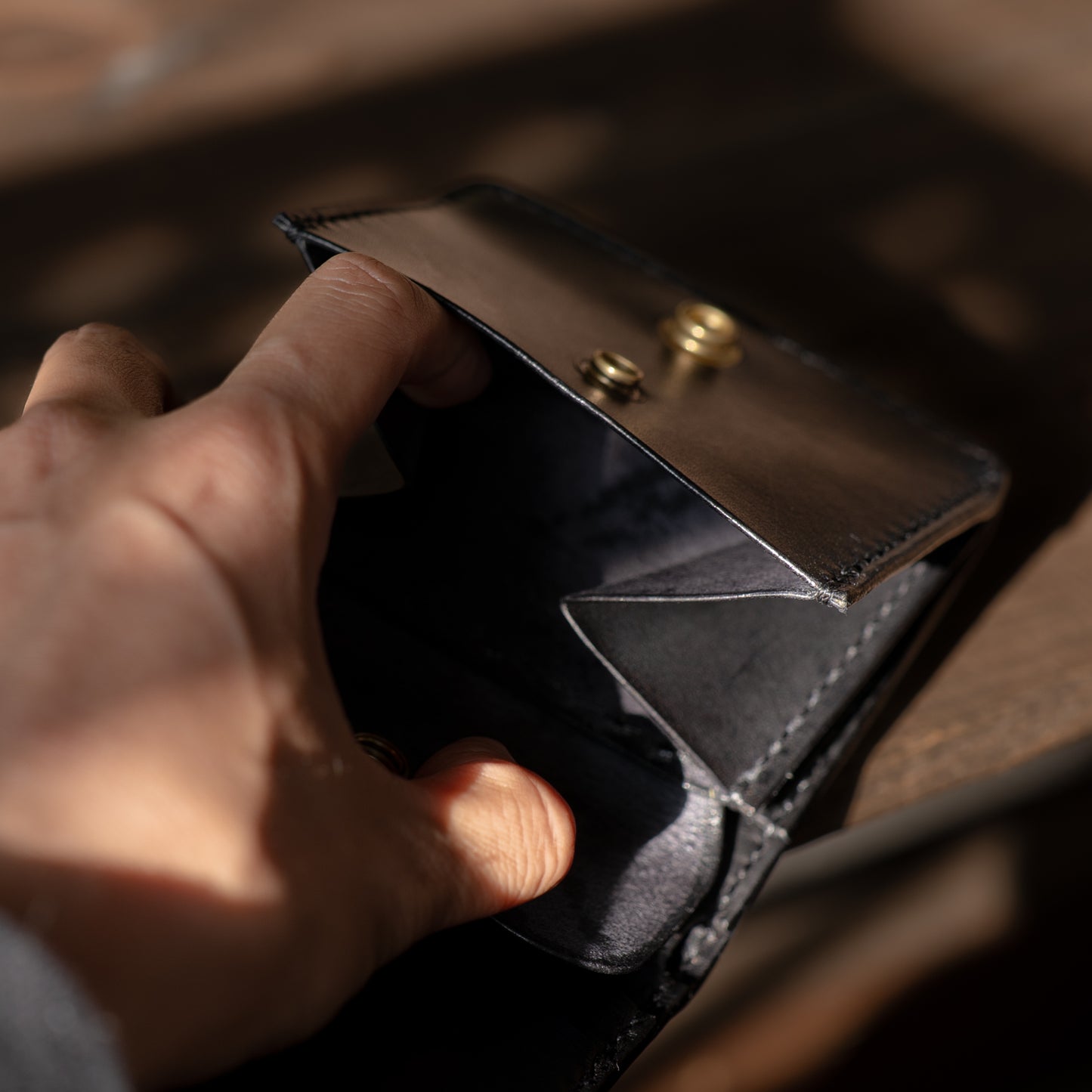 BG Bi-Fold LEATHER WALLET - BLACK