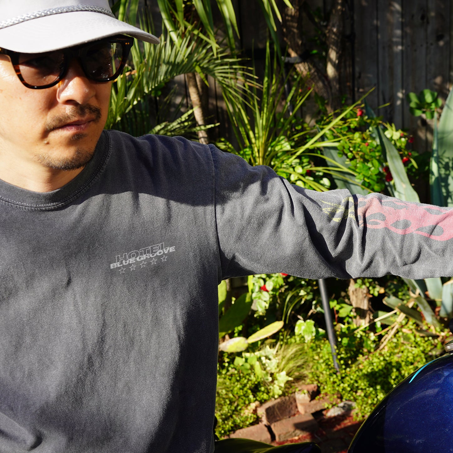 HOTEL x BG FLAMES L/S Tshirts - PEPPER