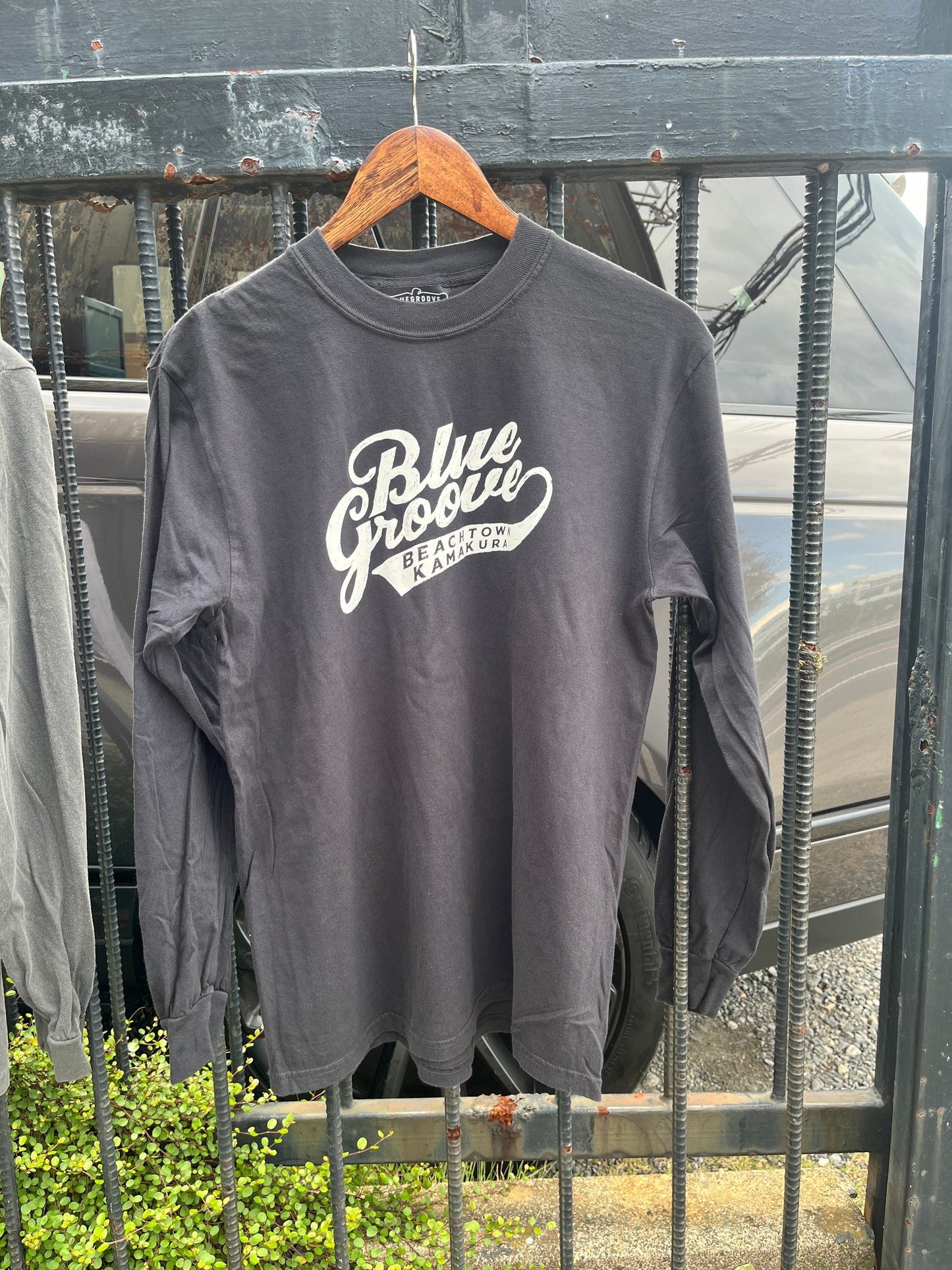 "LOCAL" L/S Tshirts - BLACK x WHITE