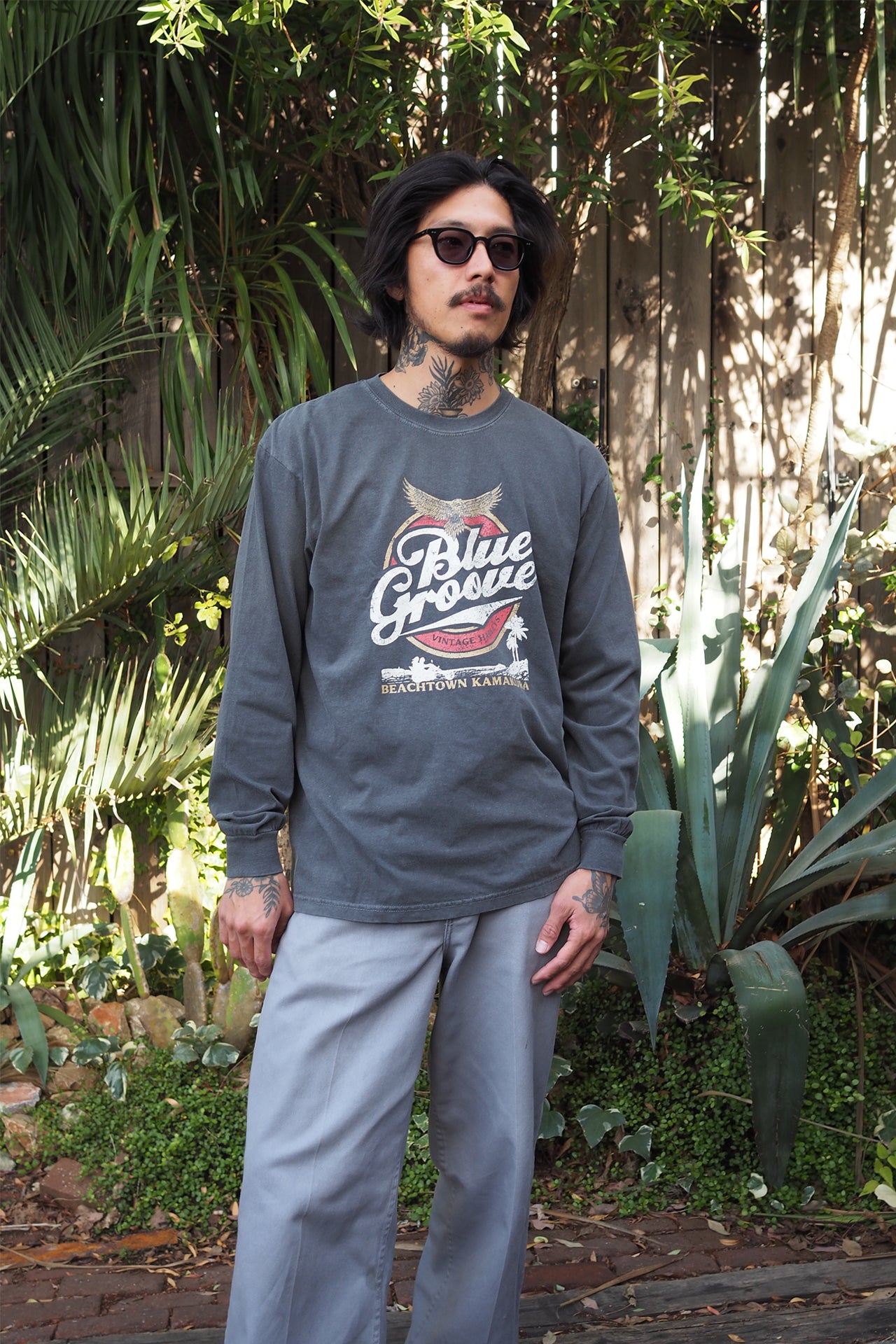 "BEACHTOWN" L/S Tshirts - PEPPER