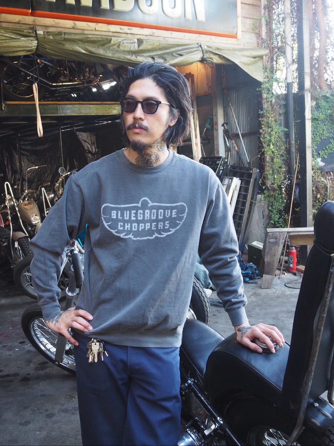 "BG CHOPPERS 2025" CREWNECK SWEATSHIRTS - PEPPER